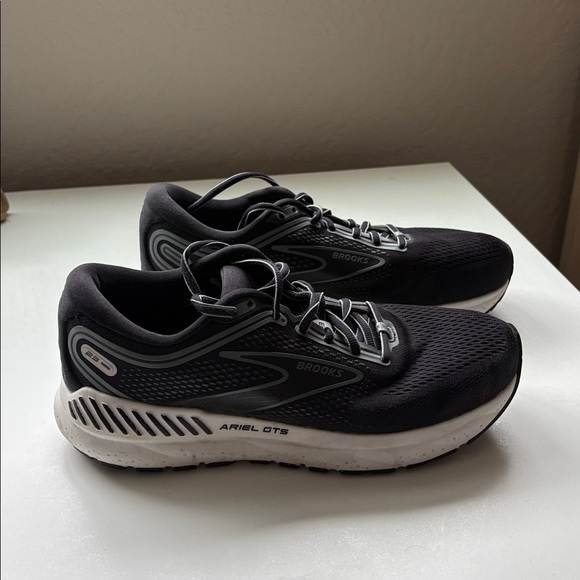 Brooks Ariel GTS 23 Women's Running Shoes Black Gray Size 9 Sneakers Jog - Picture 2 of 10